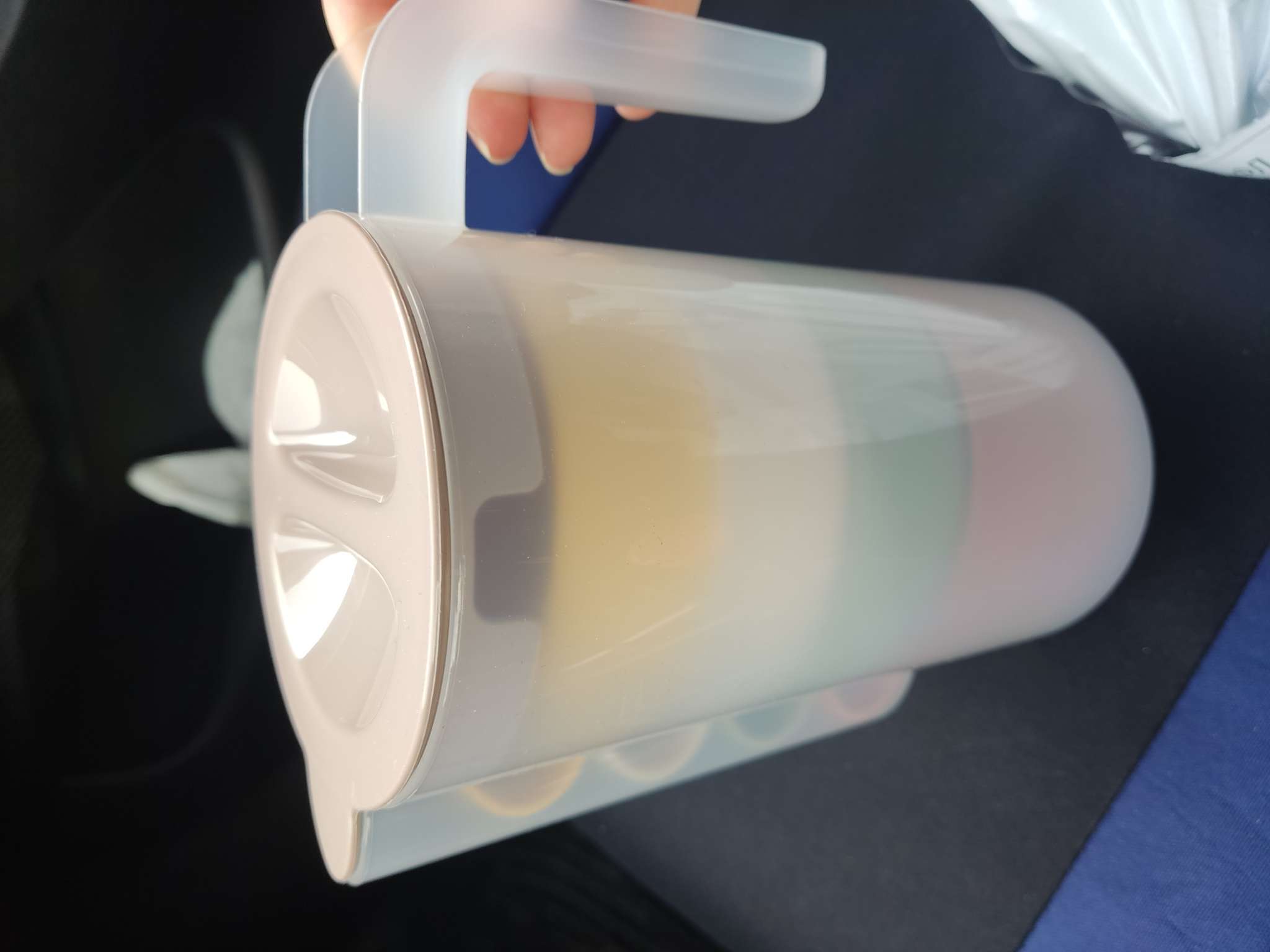 Фотография покупателя товара Набор для напитков Альтернатива «Турист», 5 предметов: кувшин 1 л, 4 кружки 300 мл, пластик, МИКС - Фото 1