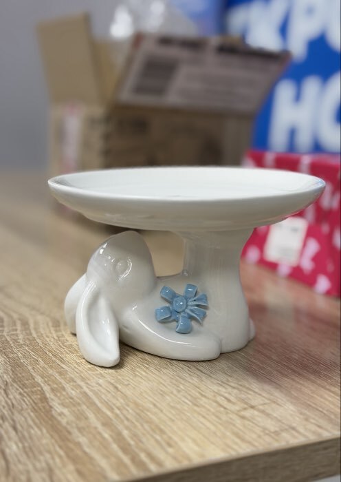 Фотография покупателя товара Блюдо для пирожных «Зайка», 13×12×8 см, белое - Фото 1