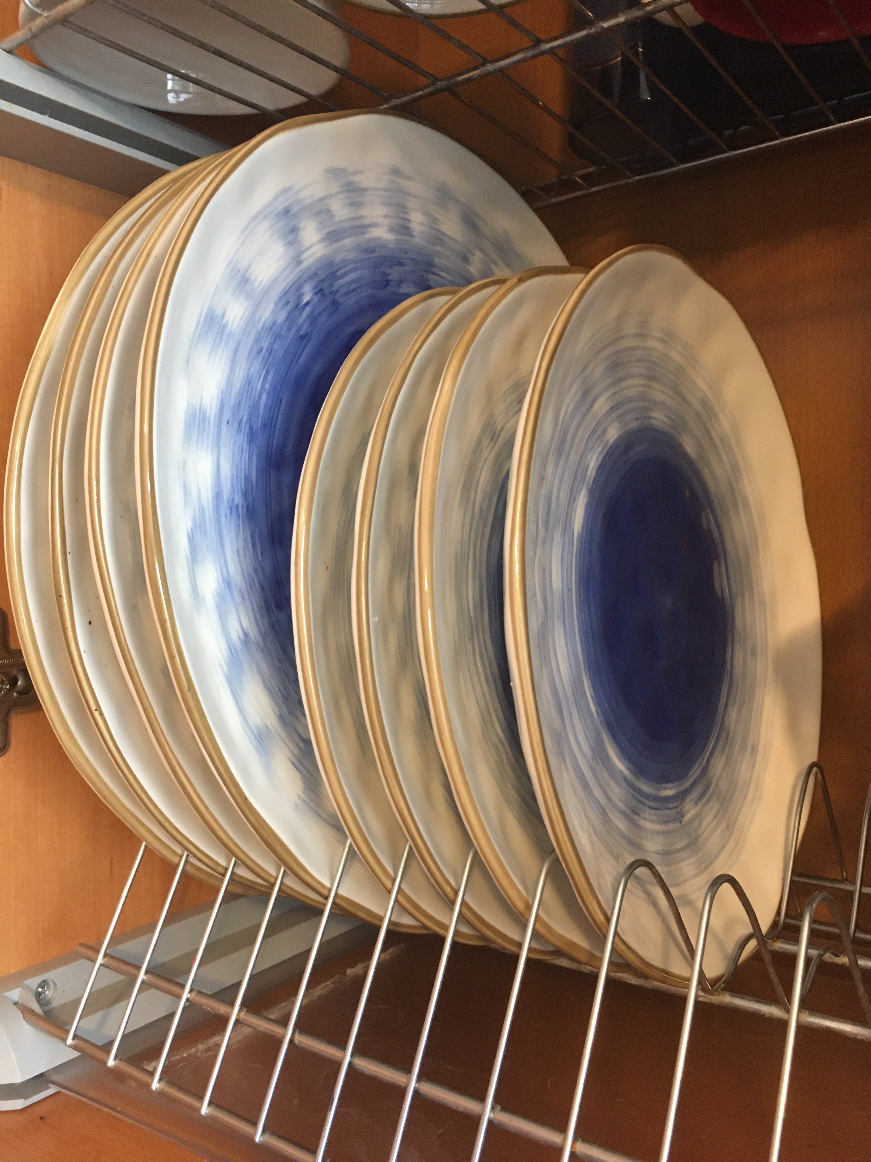 Фотография покупателя товара Набор фарфоровой посуды Доляна «Космос», 16 предметов: 4 тарелки d=21 см, 4 тарелки d=27,5 см, 4 миски d=13 см, 4 кружки 400 мл, цвет красный - Фото 9