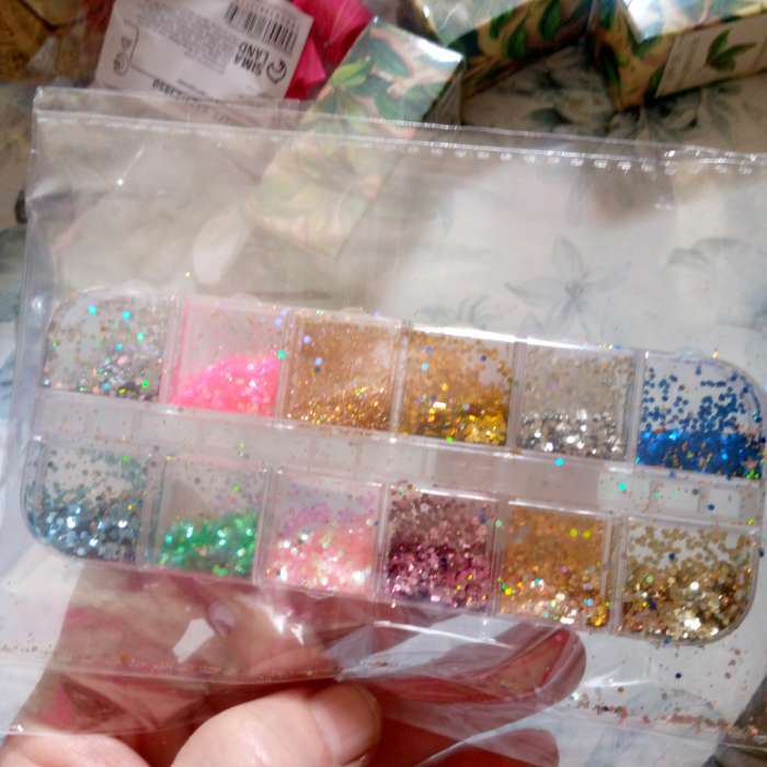 Фотография покупателя товара Блёстки для декора, 12 ячеек, мелкие, разноцветные - Фото 9