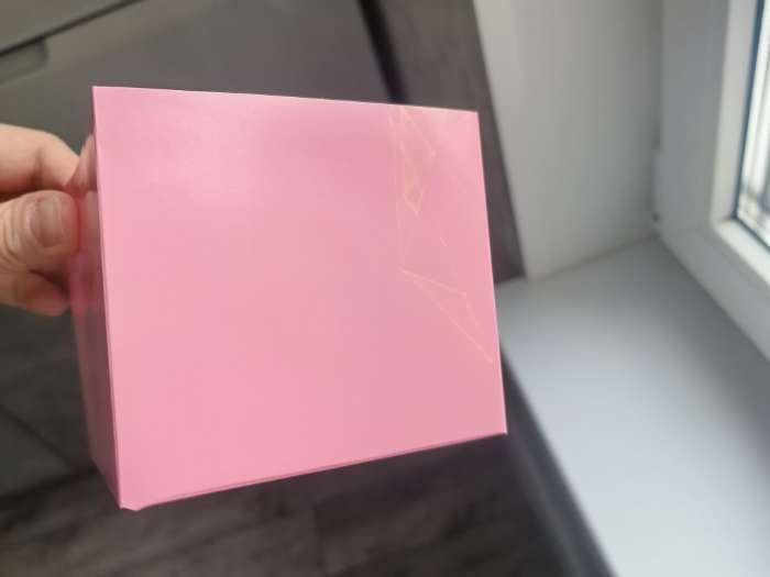 Фотография покупателя товара Коробка для цветов, букетов, крафт с ПВХ окном, 20×20×25 см - Фото 5