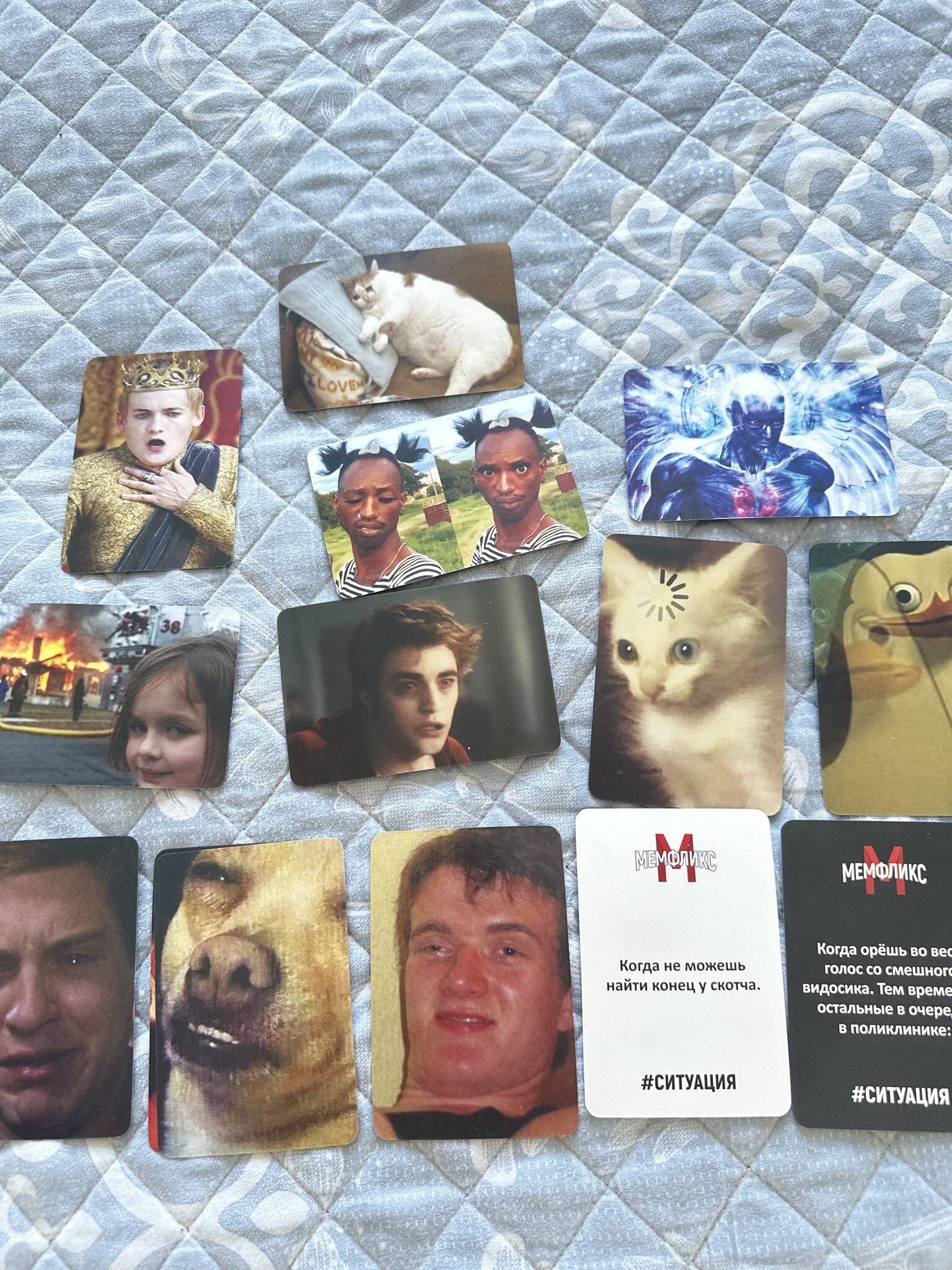 Фотография покупателя товара Настольная игра «Мемфликс», 400 карточек, 16+ - Фото 1