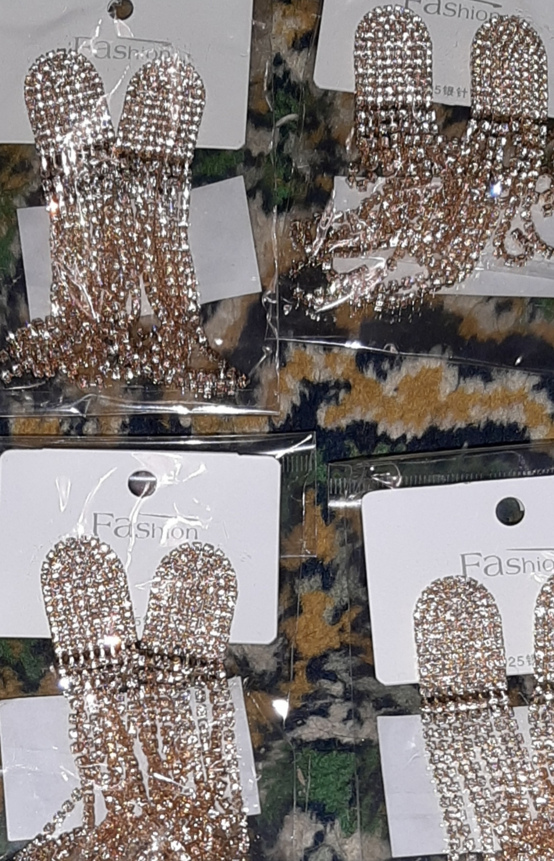 Фотография покупателя товара Серьги висячие со стразами «Водопад» полукруг, цвет белый в золоте, 11 см - Фото 1