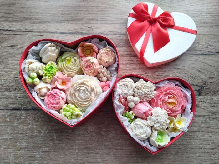 Фотография покупателя товара Набор подарочных коробок сердце 3 в 1, «Красный бант», 22×20×9; 19×17×7.5; 16×13.5×6 см - Фото 5