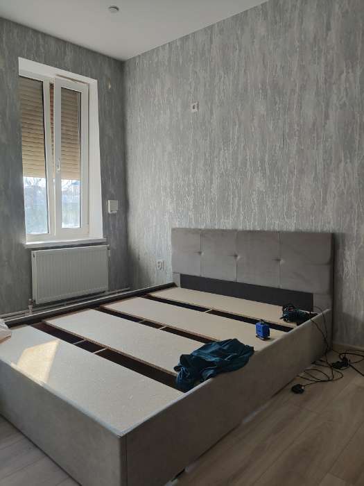 Фотография покупателя товара Кровать двуспальная, с основанием, спальное место 1600×2000 мм, велюр, цвет серый - Фото 2