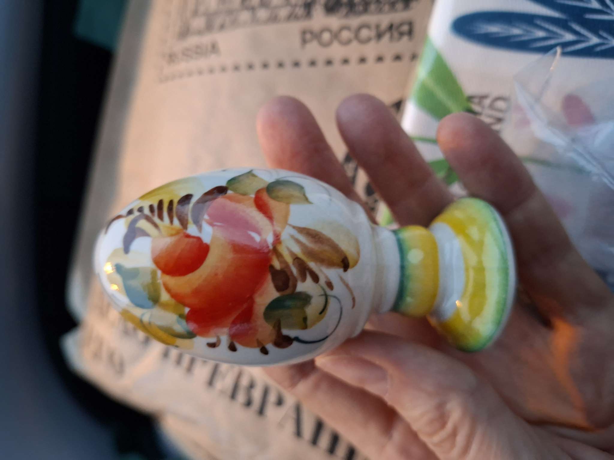 Фотография покупателя товара Фигурка керамика «Яйцо на ножке. Пасха», гжель, 9.5 см, МИКС - Фото 2