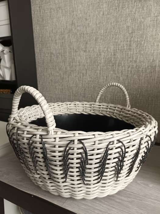 Фотография покупателя товара Таз круглый хозяйственный «Эконом», 12 л, d=38 см, h=16 см, пластик, МИКС - Фото 2