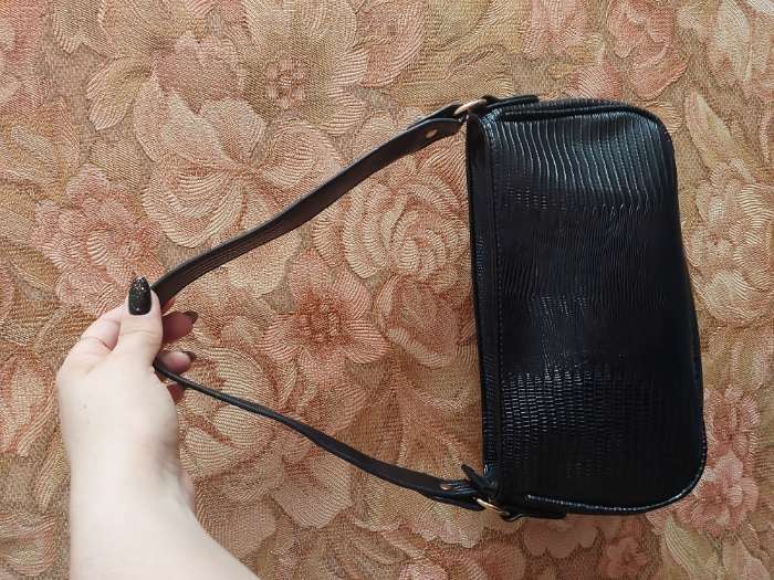 Фотография покупателя товара Сумка женская багет на молнии, 27×5×13 см, однотонная, чёрная - Фото 1