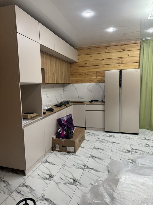 Фотография покупателя товара УЦЕНКА Кухонный гарнитур в потолок 2400 Виктория, Кашемир/Дуб крафт - Фото 1