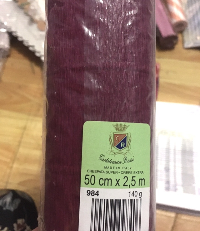 Фотография покупателя товара Бумага гофрированная 989 красная,   140г 50 см х 2, 5 м - Фото 4