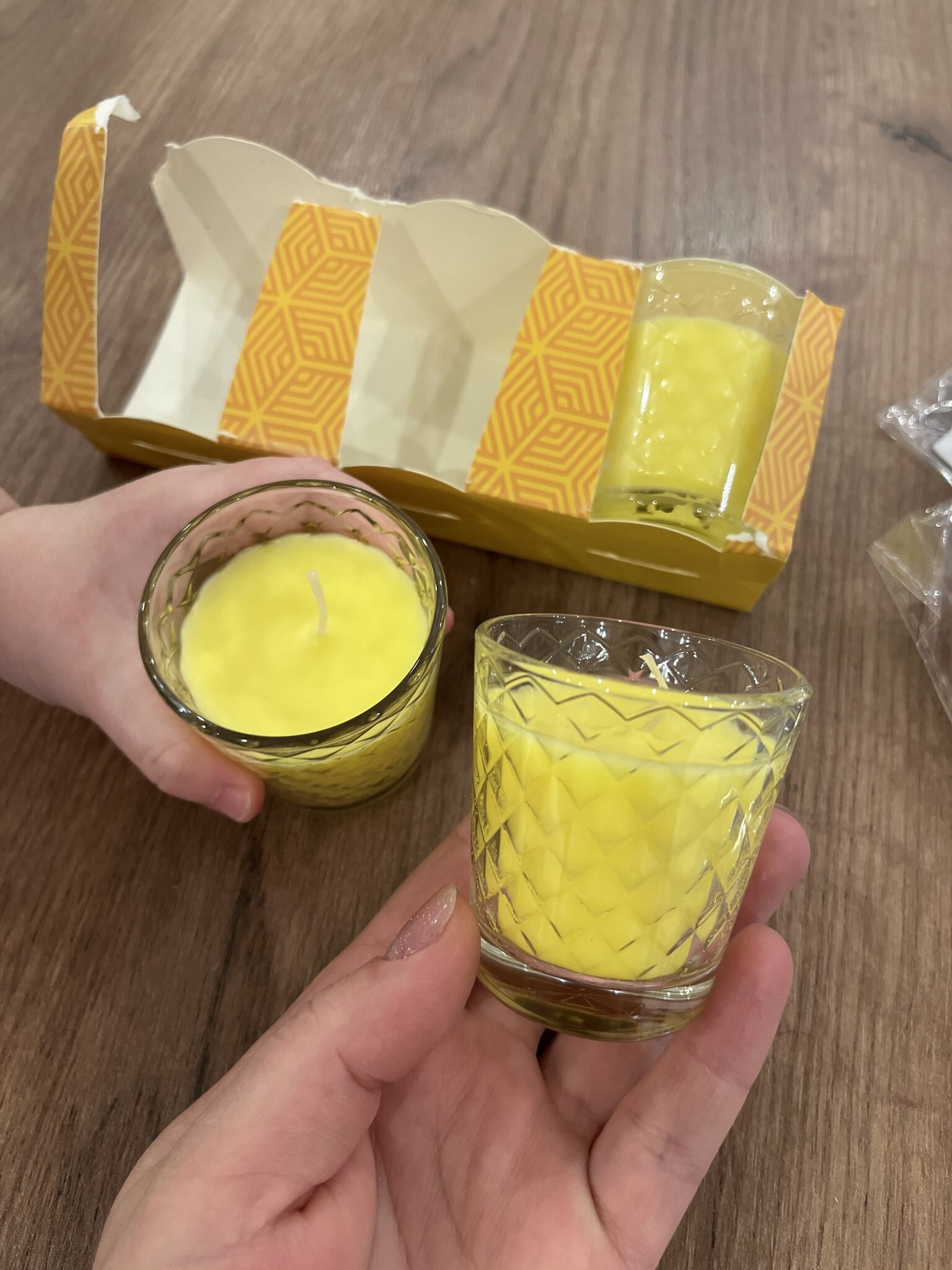 Фотография покупателя товара Ароматическая свеча в стакане, набор 3 шт., по 50 мл, 10 ч, 32 г, земляника, манго, цитрус - Фото 1