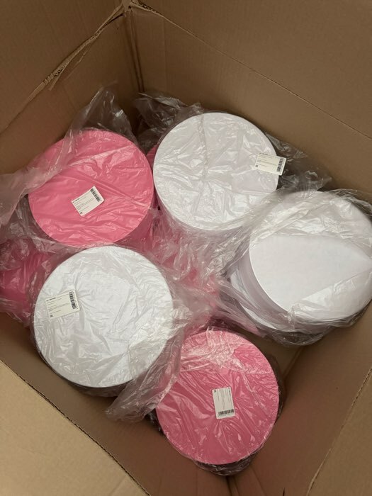 Фотография покупателя товара Коробка круглая подарочная, белая, 25×12 см - Фото 1