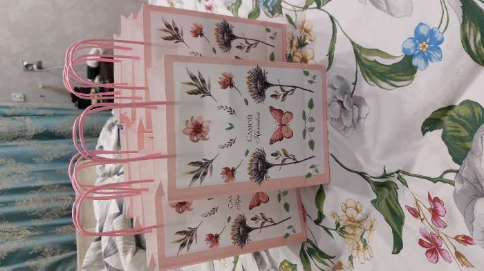 Фотография покупателя товара Пакет подарочный крафт «Подарок для тебя» 18×8×25 см - Фото 2