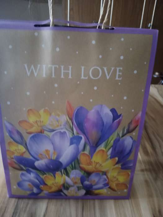 Фотография покупателя товара Пакет с клапаном «Букет цветов», крафт, глиттер, 19.5×10×25 см - Фото 2