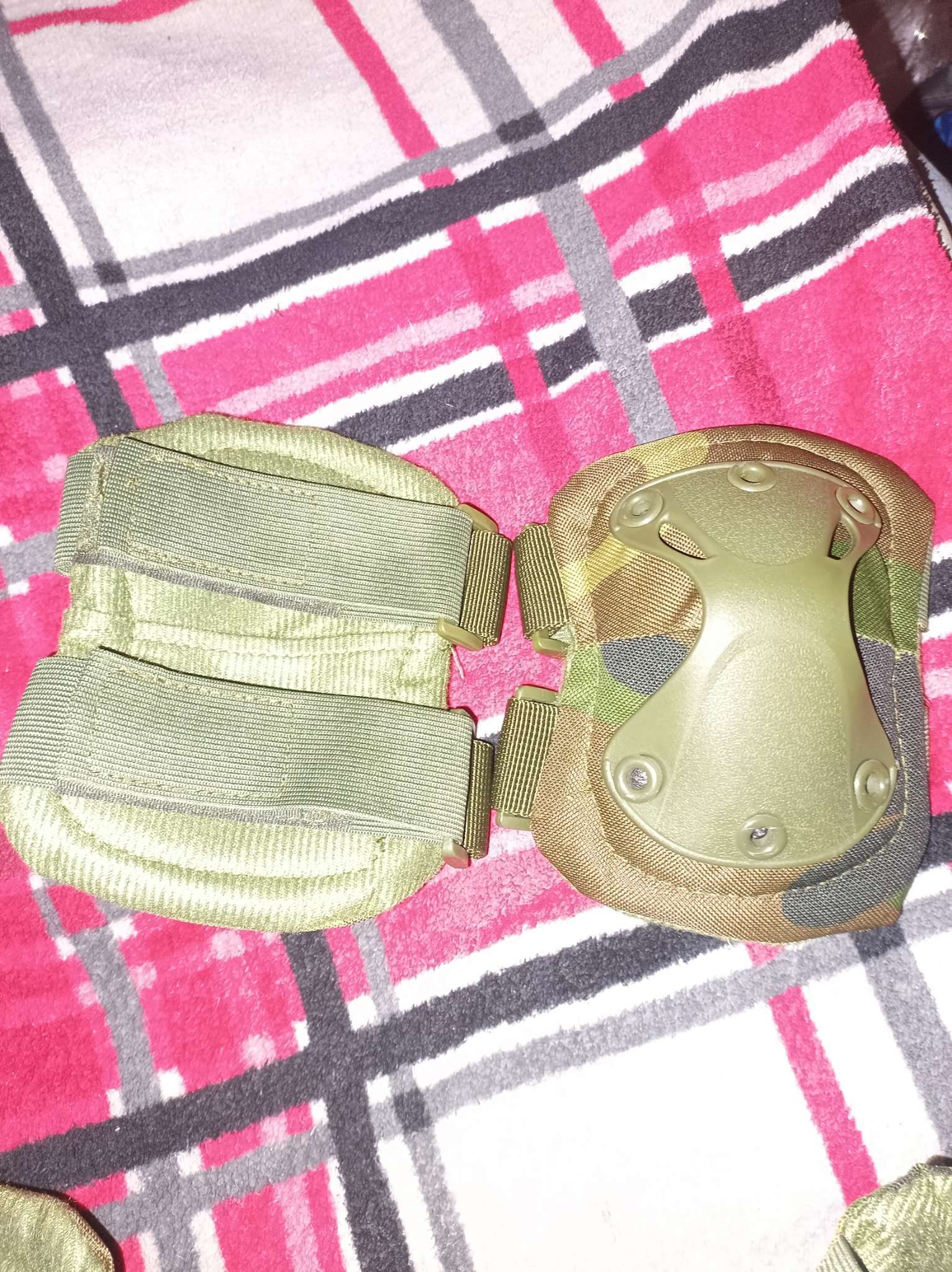 Фотография покупателя товара Набор наколенники 17×20 см и налокотники 14×17.5 см, хаки - Фото 1