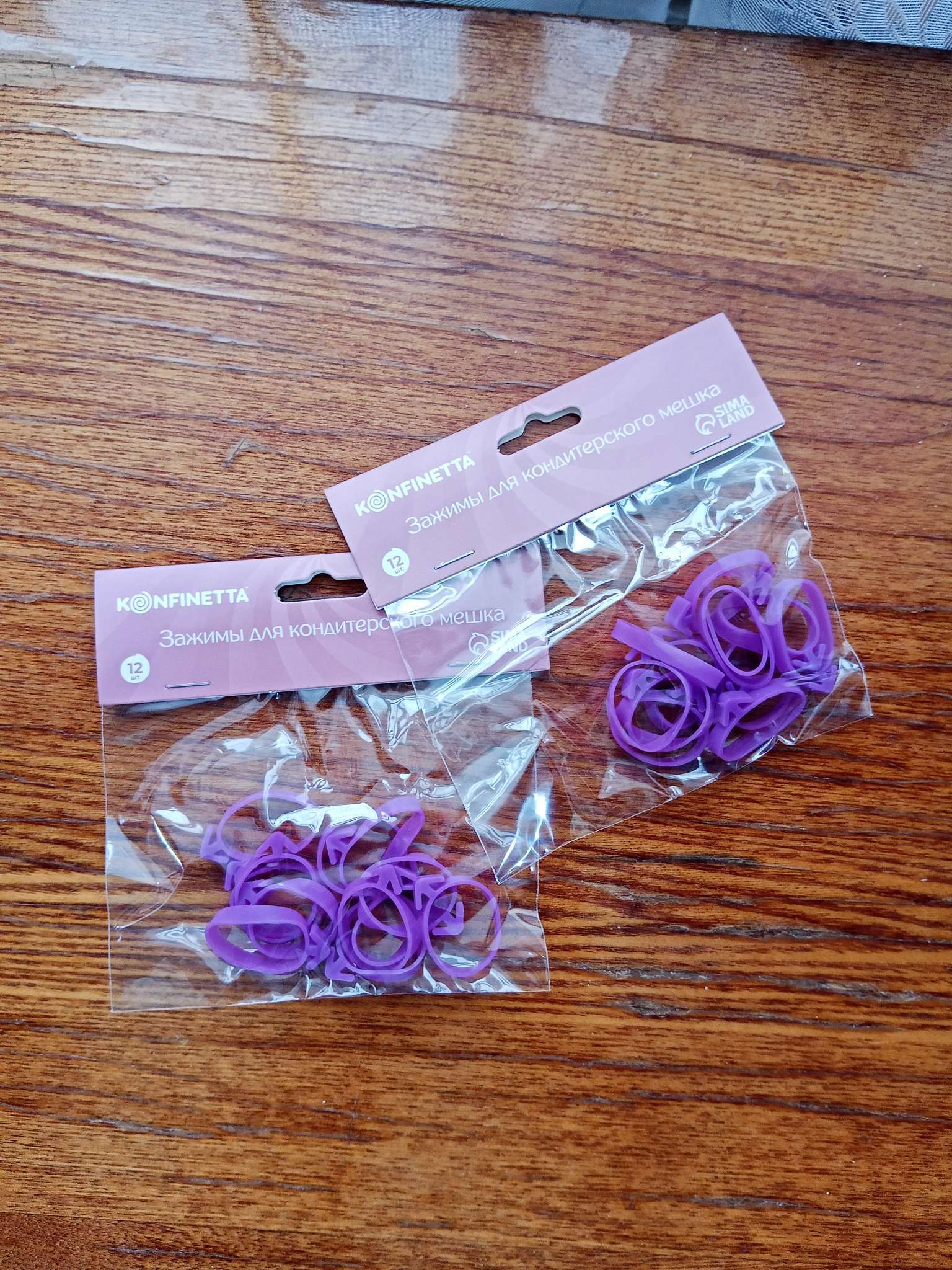 Фотография покупателя товара Зажимы для кондитерских мешков KONFINETTA, набор 12 шт., d=2.5 см, силикон, многоразовые, фиолетовый - Фото 1