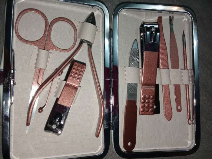 Фотография покупателя товара Набор маникюрный, 8 предметов, в футляре, цвет бежевый, розовое золото - Фото 1