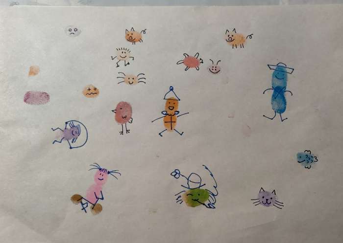 Фотография покупателя товара Краски пальчиковые, на водной основе, с губкой, 12 цветов - Фото 2