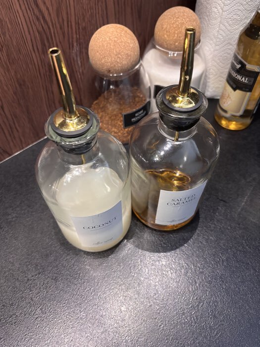 Фотография покупателя товара Бутылка для соусов и масла Доляна «Парфе», 550 мл, 8×17 см, с пробковой крышкой, стекло, прозрачная - Фото 4