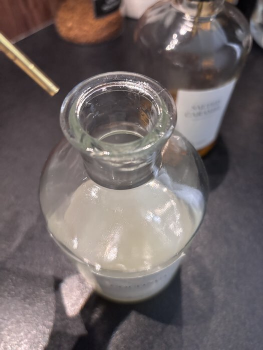 Фотография покупателя товара Бутылка для соусов и масла Доляна «Парфе», 550 мл, 8×17 см, с пробковой крышкой, стекло, прозрачная - Фото 1