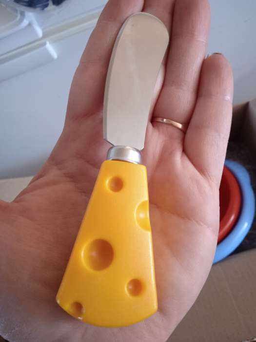 Фотография покупателя товара Нож для сыра Доляна Cheese, 12,5 см, цвет жёлтый - Фото 2