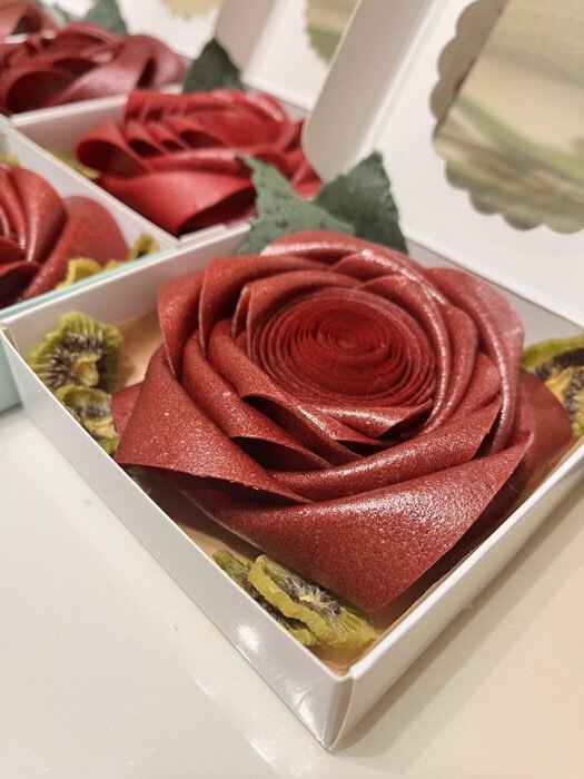 Фотография покупателя товара Коробка сборная с окном, «Камуфляж», 11.5×11.5×3 см - Фото 1