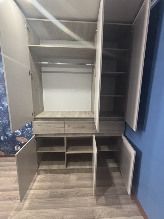 Фотография покупателя товара Шкаф трёхстворчатый «Роджина», 1500×520×2400 мм, цвет дуб крафт/графит - Фото 2