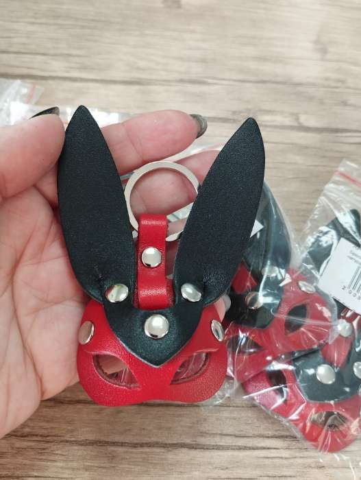 Фотография покупателя товара Брелок кожаный для автомобильного ключа, маска - заяц, натуральная кожа 9710409 - Фото 3