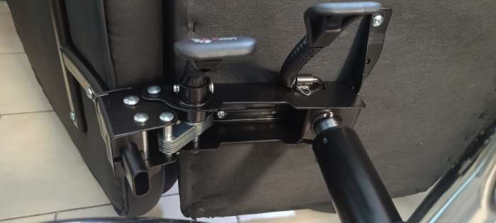 Фотография покупателя товара Кресло офисное для руководителя «Клик Мебель», с подлокотниками, на колёсиках, экокожа, цвет чёрный - Фото 3