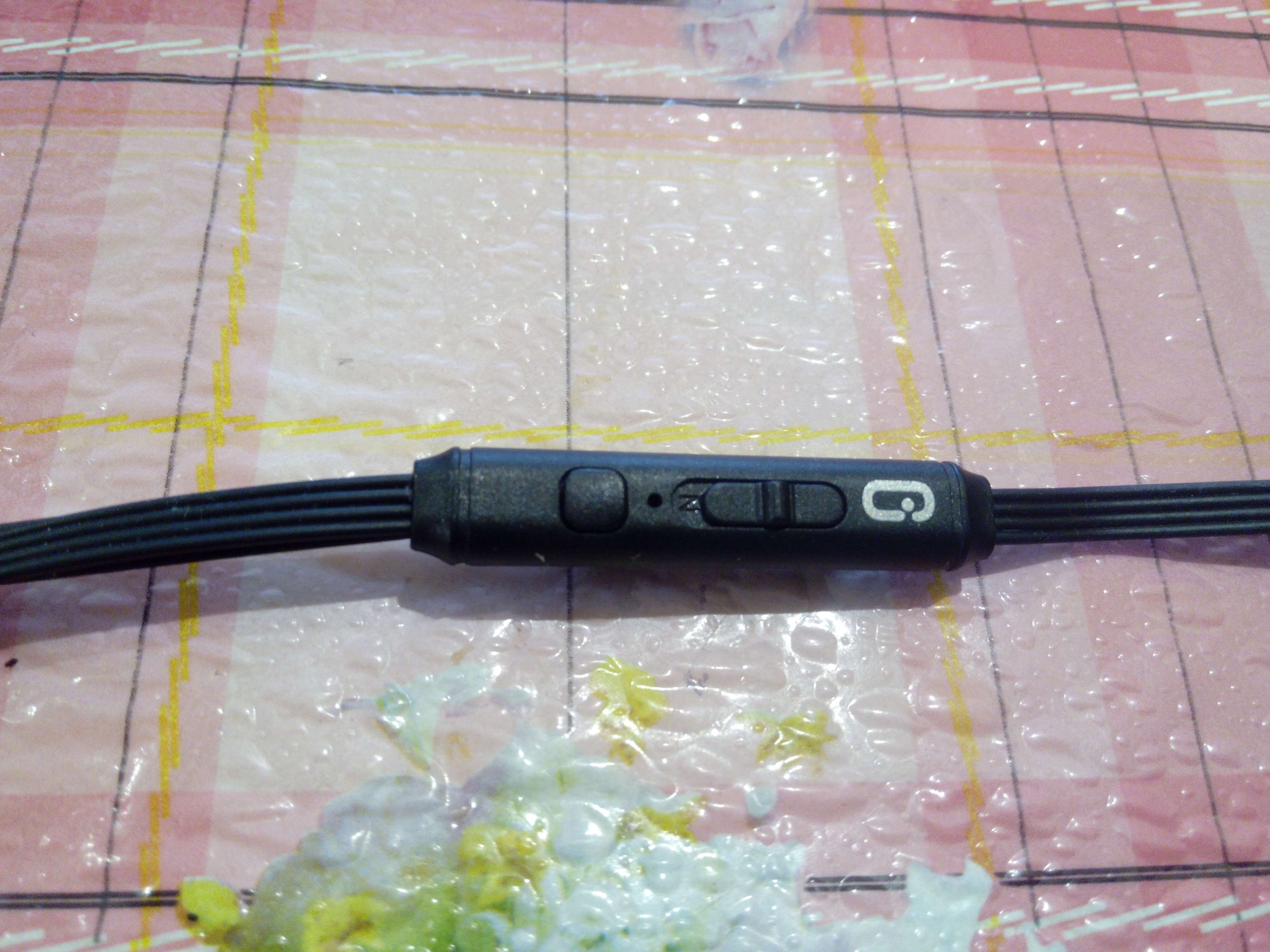 Фотография покупателя товара Наушники Qumann QSE-06, вакуумные, микрофон, 95 дБ, 32 Ом, 3.5 мм, 1.2 м, белые - Фото 1