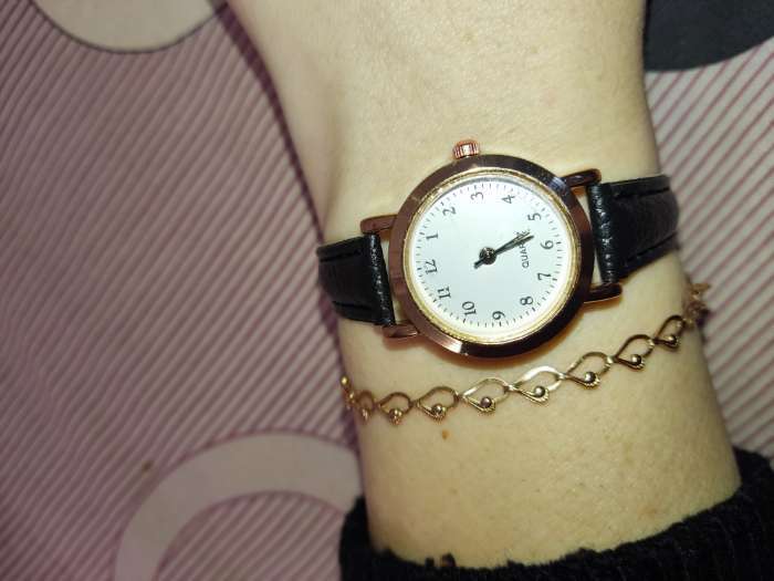 Фотография покупателя товара Часы наручные женские, d=2.6 см, золото - Фото 1