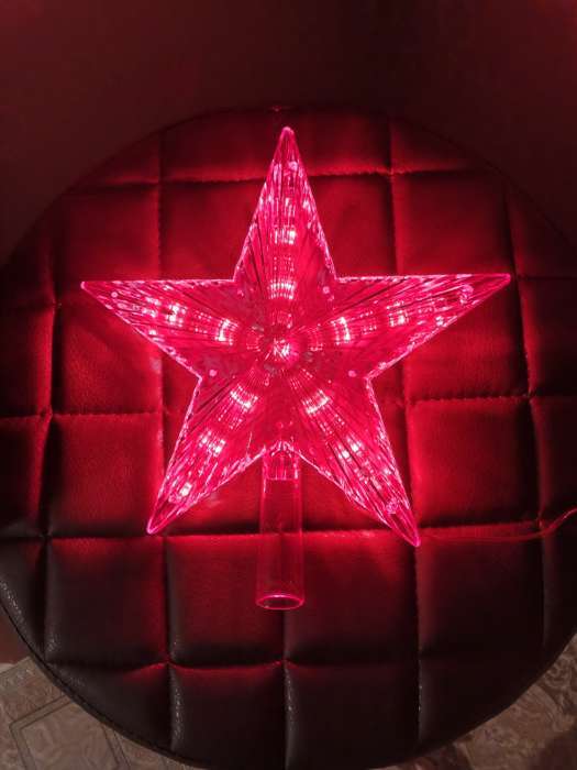 Фотография покупателя товара Светодиодная верхушка на ёлку «Звезда красная», 22 см, 30 LED, 220 В, свечение красное - Фото 2