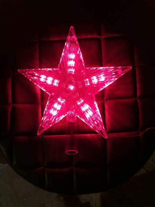 Фотография покупателя товара Светодиодная верхушка на ёлку «Звезда красная», 22 см, 30 LED, 220 В, свечение красное - Фото 1