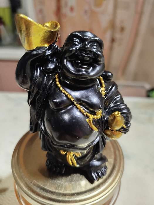 Фотография покупателя товара Нэцкэ фигурка полистоун «Хотей с золотым слитком и тыквой горлянкой», чёрный, 4.5×6.7×9 см - Фото 1