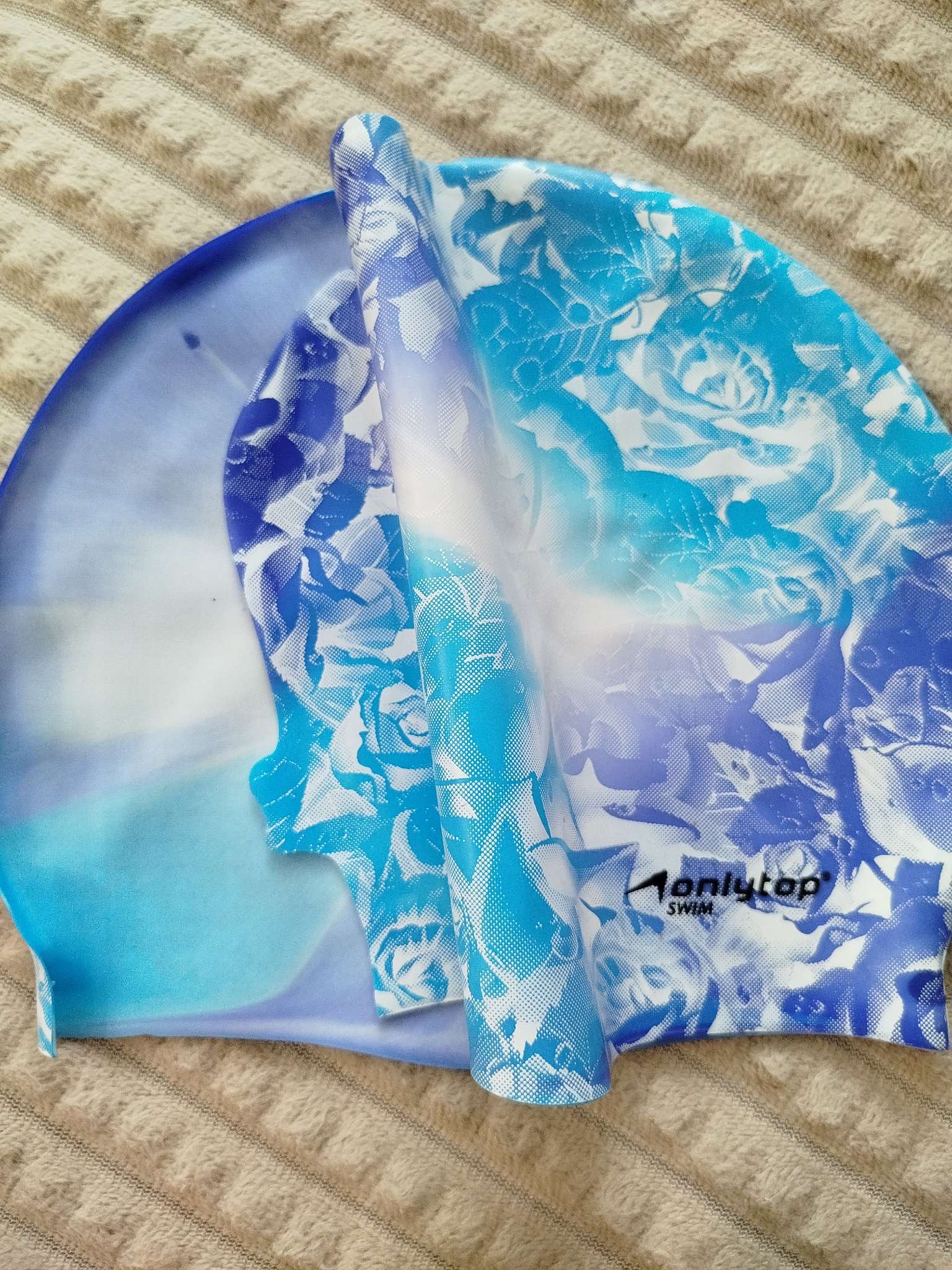 Фотография покупателя товара Шапочка для плавания взрослая ONLYTOP Swim, силиконовая, обхват 54-60 см, цвета МИКС - Фото 2