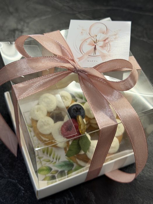 Фотография покупателя товара Коробка кондитерских изделий с ложементом, крафт, 15×15×14 см - Фото 2