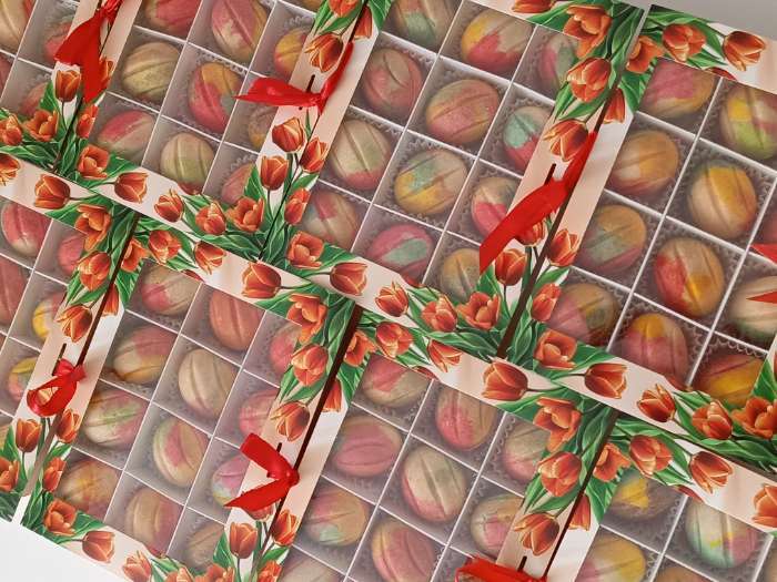 Фотография покупателя товара Коробка под 12 конфет с ячейками «Дерево» 18.5×13.5×3.5 см - Фото 3