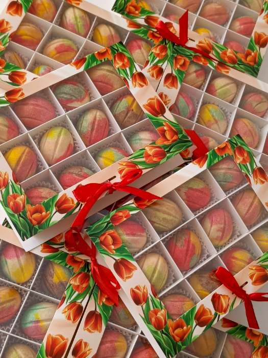 Фотография покупателя товара Коробка под 12 конфет с ячейками «Дерево» 18.5×13.5×3.5 см - Фото 4