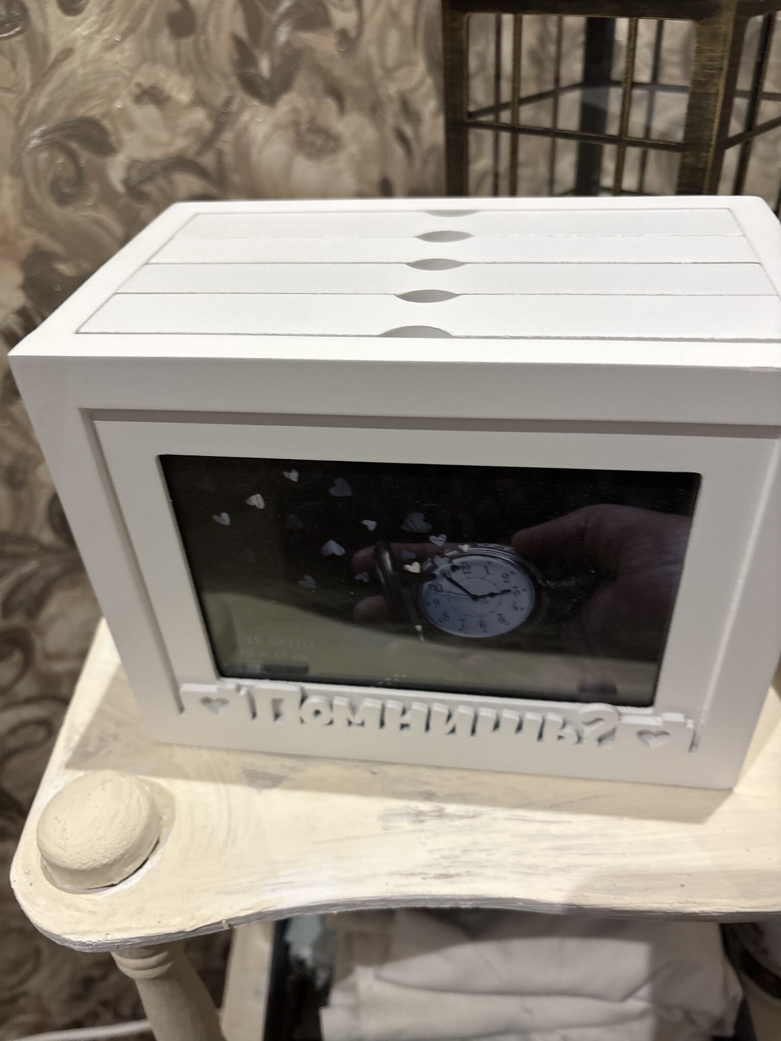 Фотография покупателя товара Фотоархив на 96 фото 10×15 см с фоторамкой 10×15 см «Помнишь?», белый, 20×15×12 см - Фото 1