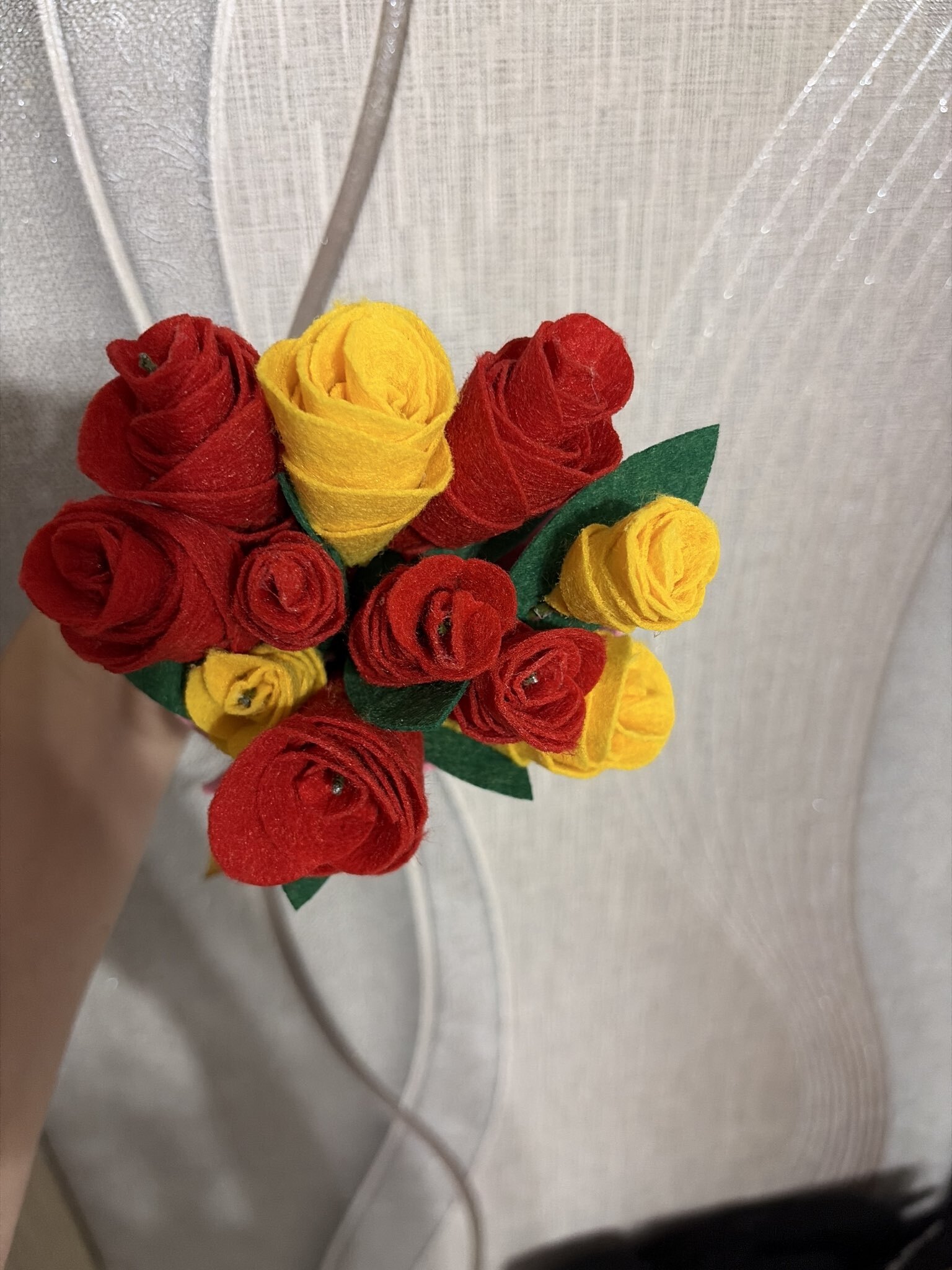 Фотография покупателя товара Цветы своими руками из фетра «Букет роз», набор для творчества - Фото 1