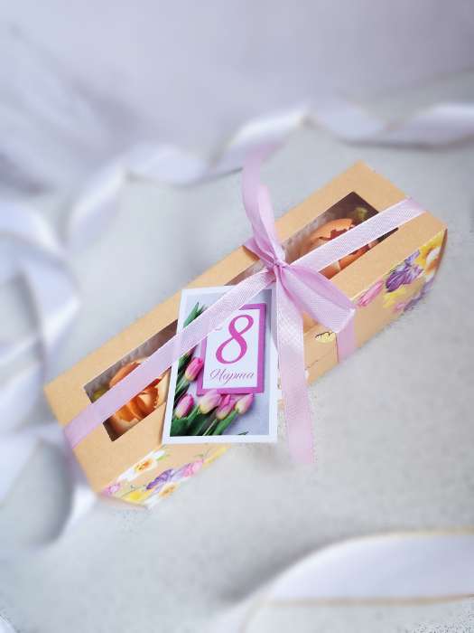 Фотография покупателя товара Коробка подарочная с окном «С любовью», 18×5.5×5.5 см, самосборная - Фото 1