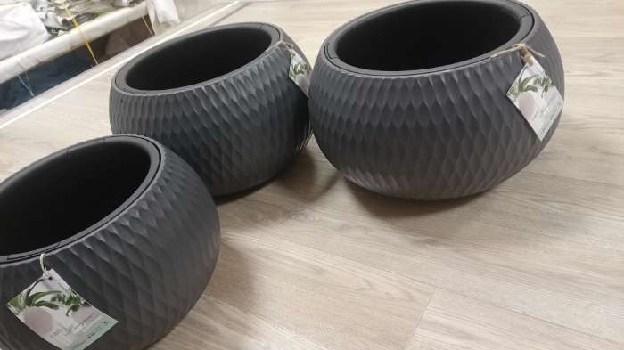 Фотография покупателя товара Кашпо для цветов «Жемчужина», 4 л, d=29 см, h=19.5 см, пластик, со вставкой, бежевое - Фото 1