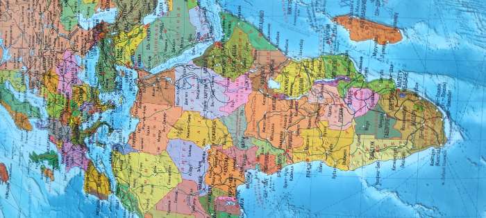 Фотография покупателя товара Географическая карта мира политическая, 101 х 70 см, 1:32 М, ламинированная, настенная - Фото 2
