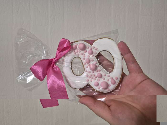 Фотография покупателя товара Посыпка кондитерская с мягким центром «Жемчуг»: бирюза, серебро, черный, 50 г - Фото 2