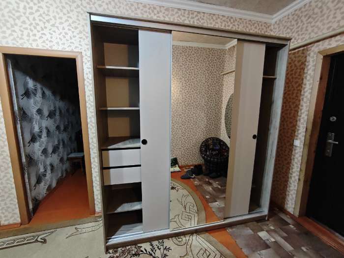 Фотография покупателя товара Шкаф - купе «Альянс», с зеркалом, 2000×620×2200 мм, цвет кашемир/крафт серый - Фото 6