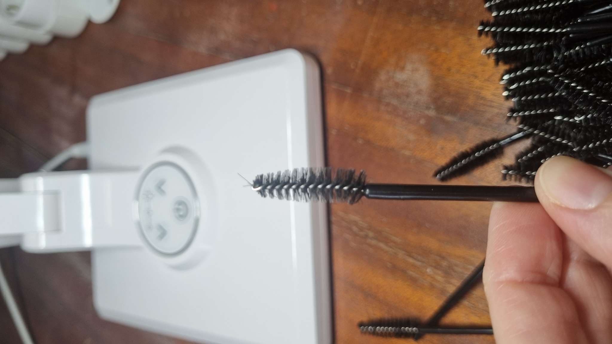 Фотография покупателя товара Щёточки для бровей и ресниц, набор - 50 шт., 9.5 см, цвет чёрный - Фото 5