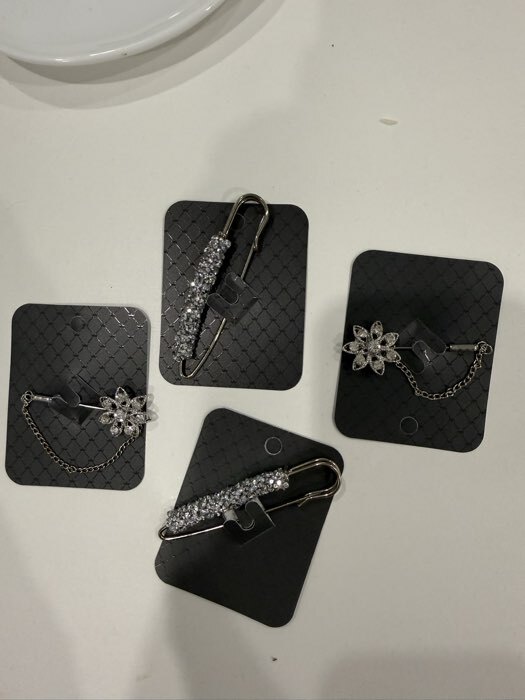 Фотография покупателя товара Булавка «Вечеринка», стразы, 7 см, цвет золото - Фото 1