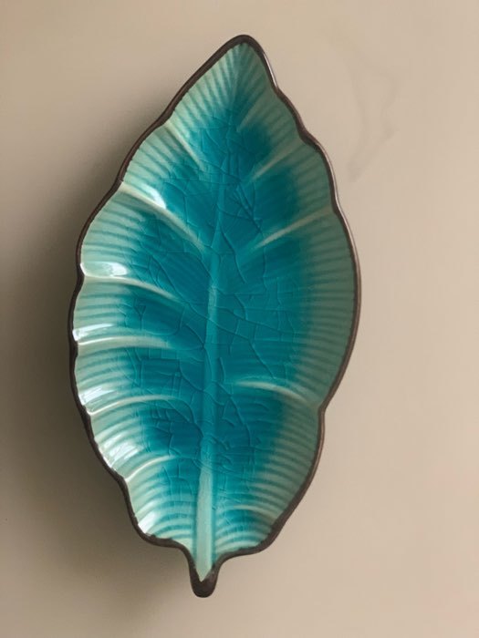 Фотография покупателя товара Блюдо керамическое сервировочное «Таллула. Лист», 17×9,5 см, цвет голубой