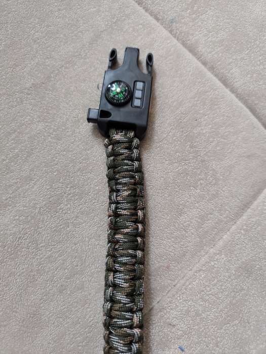 Фотография покупателя товара Браслет для выживания 4 в 1 (паракорд - 3 м, компас, свисток, фонарь), цвет камуфляж - Фото 3