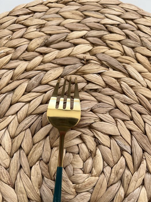 Фотография покупателя товара Вилка столовая Magistro «Блинк», 21.5×3 см, нержавеющая сталь, зелёная ручка, золотистая - Фото 4